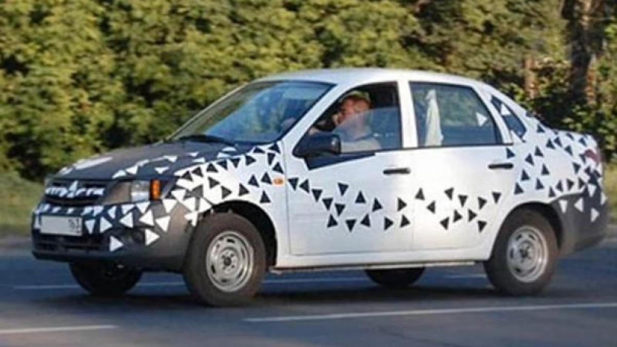 lada granata 2012 primele imagini spion ale competitorului dacia logan