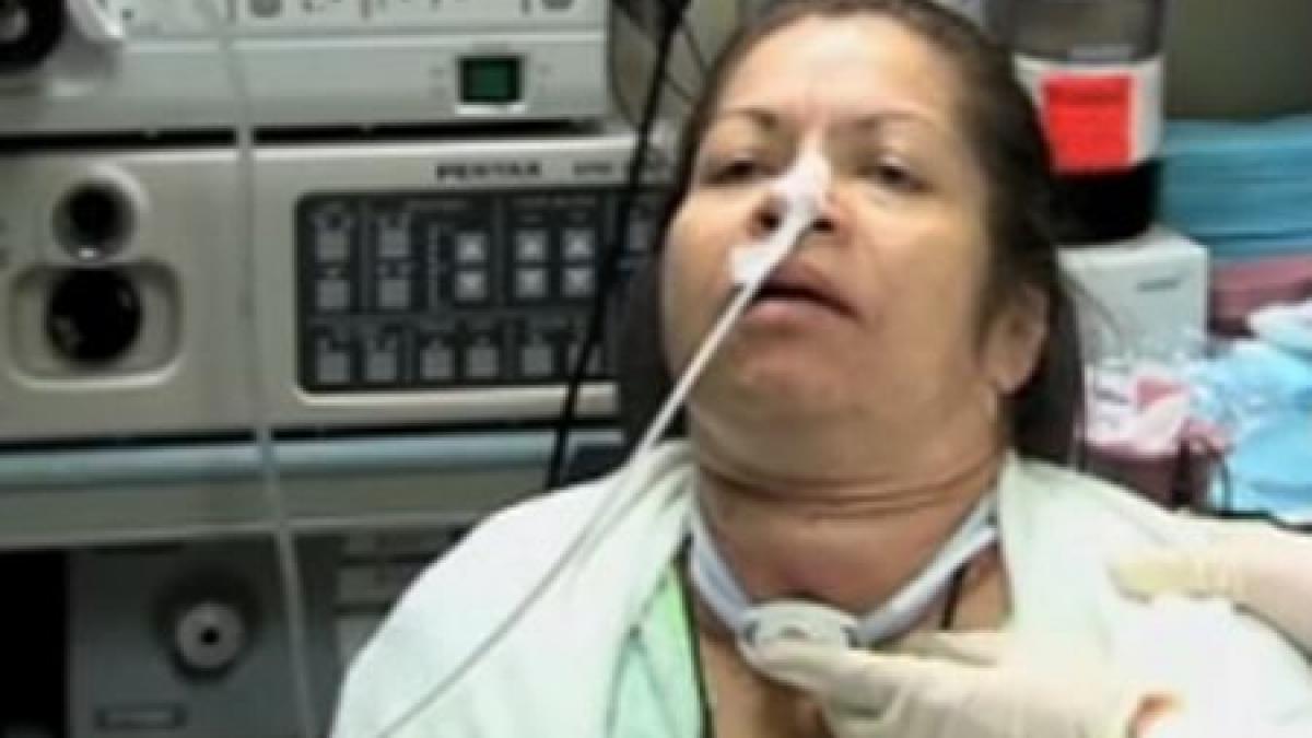 o femeie din sua si a recapatat vocea in urma unui transplant de laringe