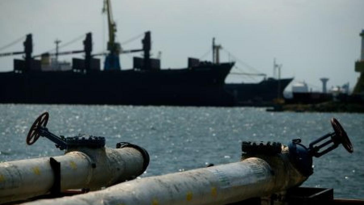 mai multe persoane au fost ranite in urma unei explozii la o barja in portul constanta