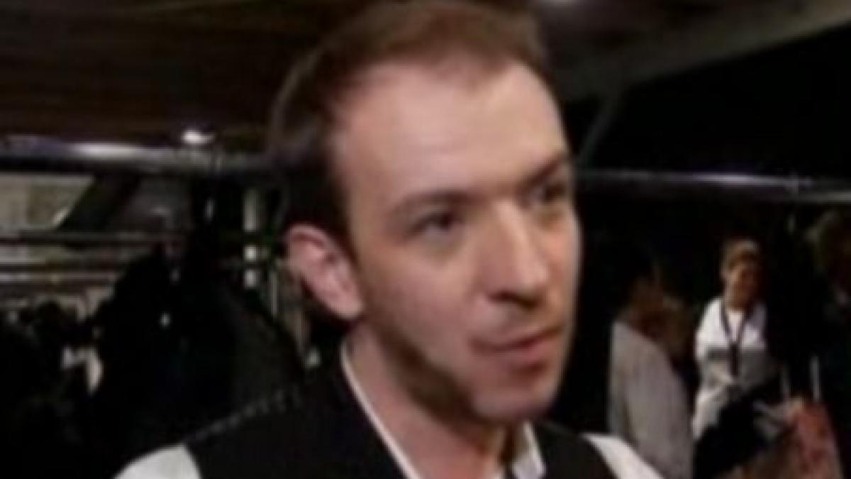 un designer roman aplaudat la saptamana modei de la berlin pentru creatiile sale