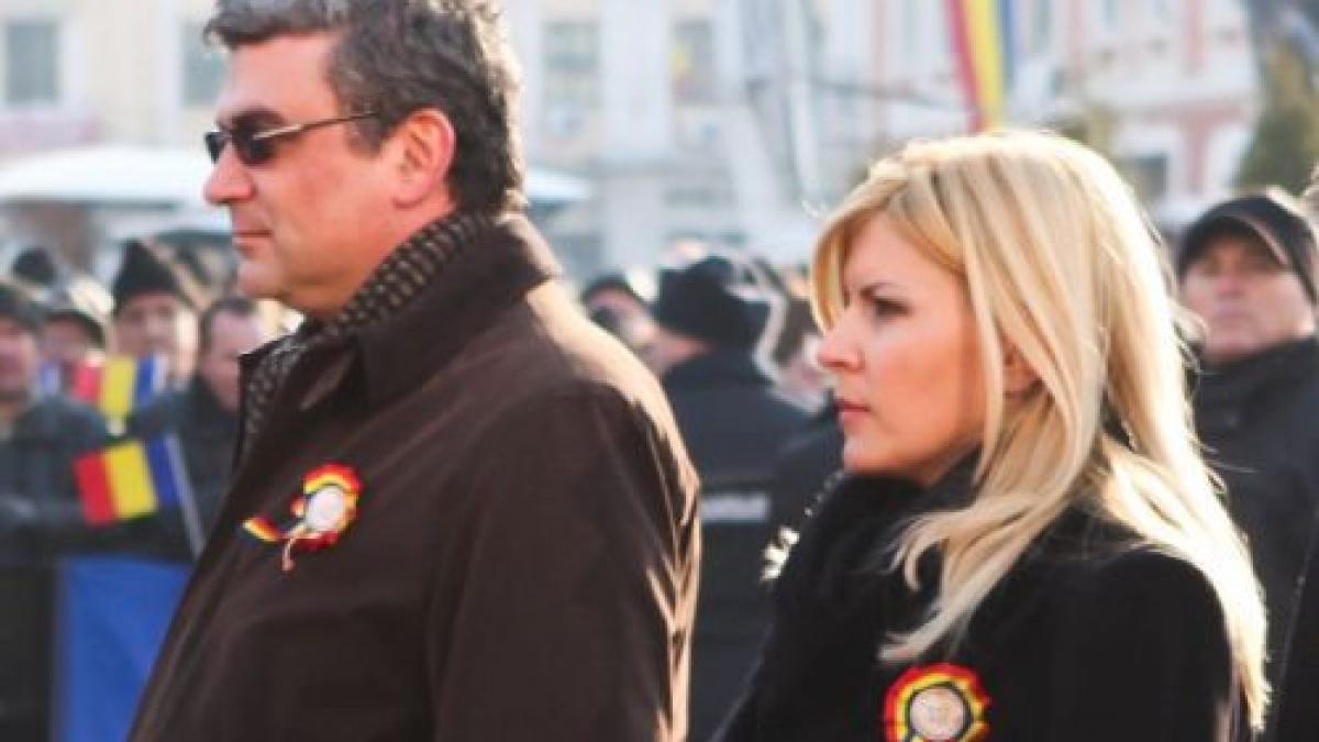 baconschi si udrea huiduiti la iasi ministrul de externe nu prin manipulare vom depasi criza