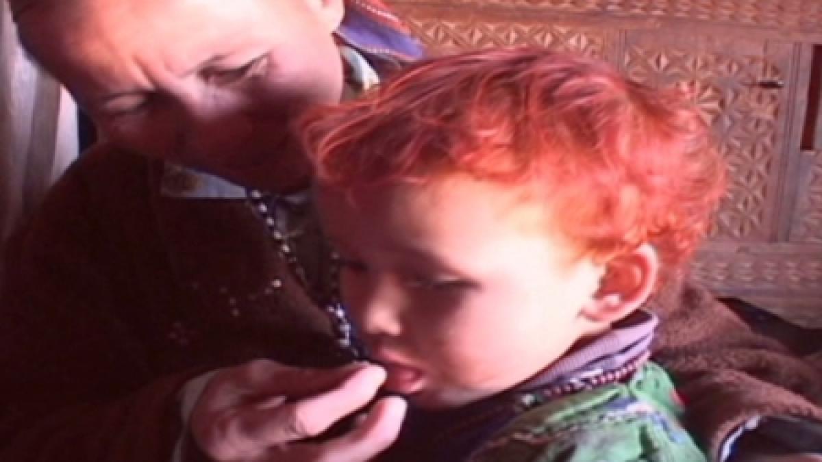 familii intregi din afganistan dependente de droguri copiii sunt hraniti cu opium pur