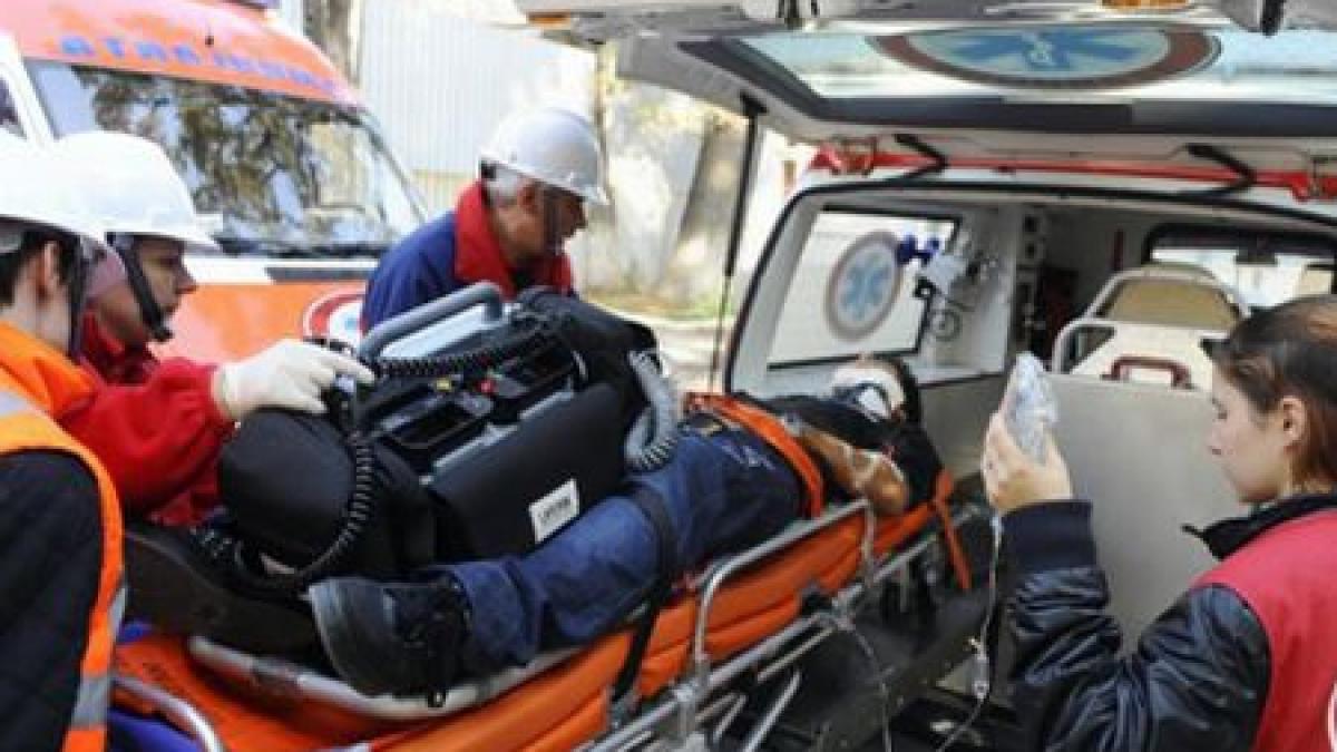 infotrafic a lovit o adolescenta pe trecerea de pietoni si a fugit de la locul accidentului