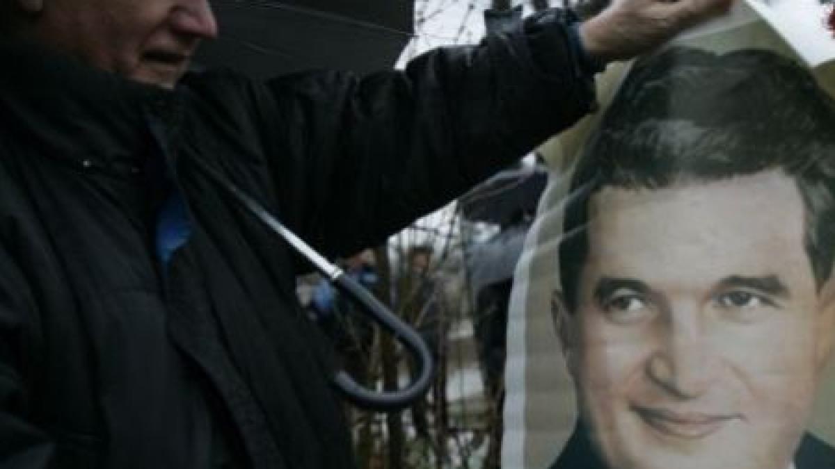 ceausescu ar fi implinit azi 93 de ani zeci de nostalgici la mormantul fostului dictator