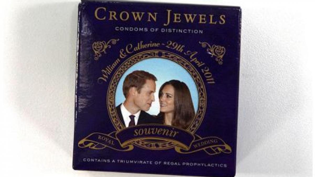 prezervative cu efigia printului william si a logodnicei sale lansate in marea britanie