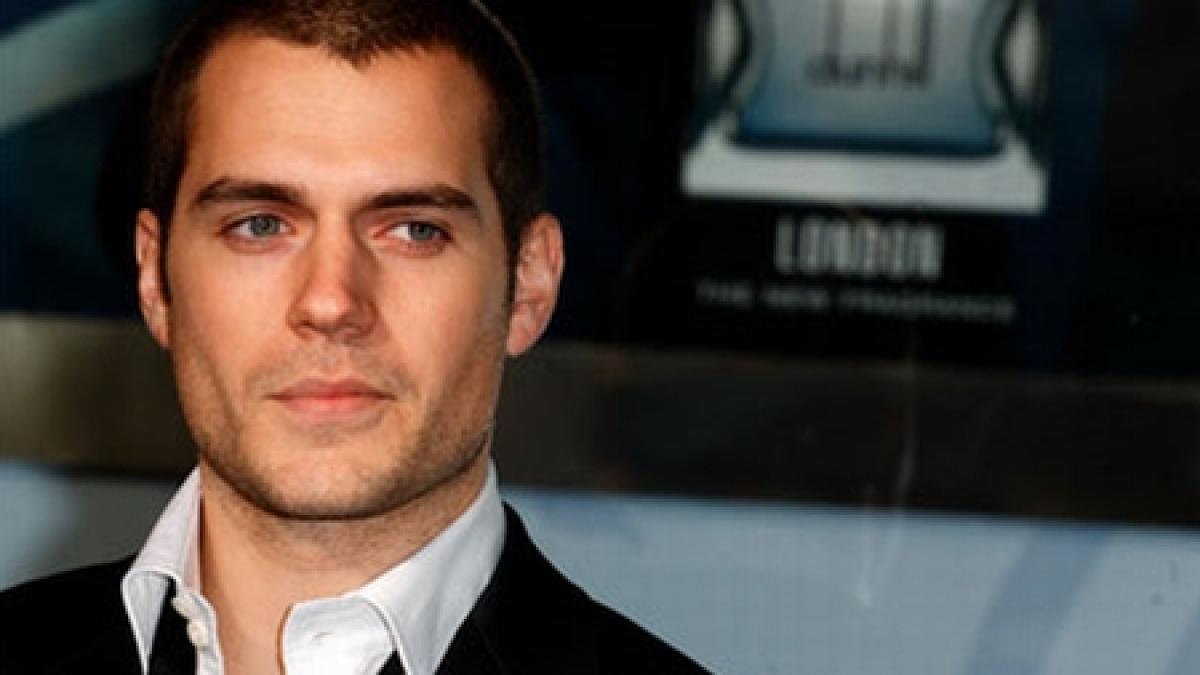 actorul britanic henry cavill este noul superman