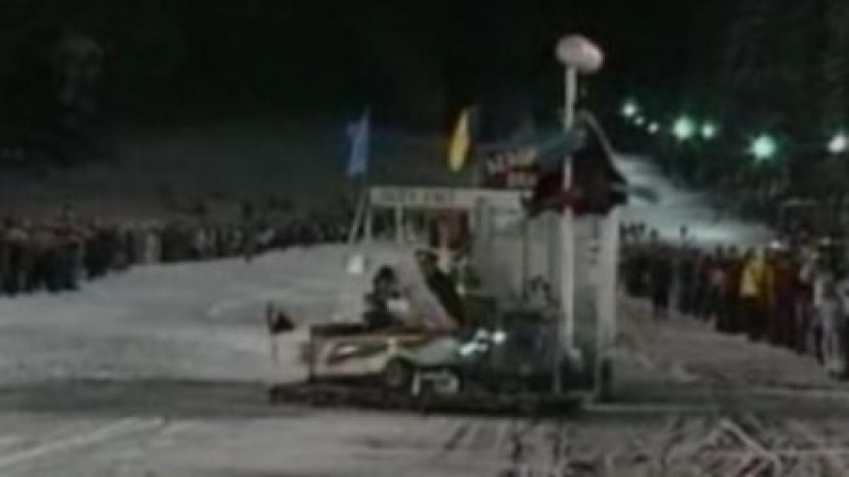 cursa trasnitilor s au dat pe zapada cu vehicule iesite din comun