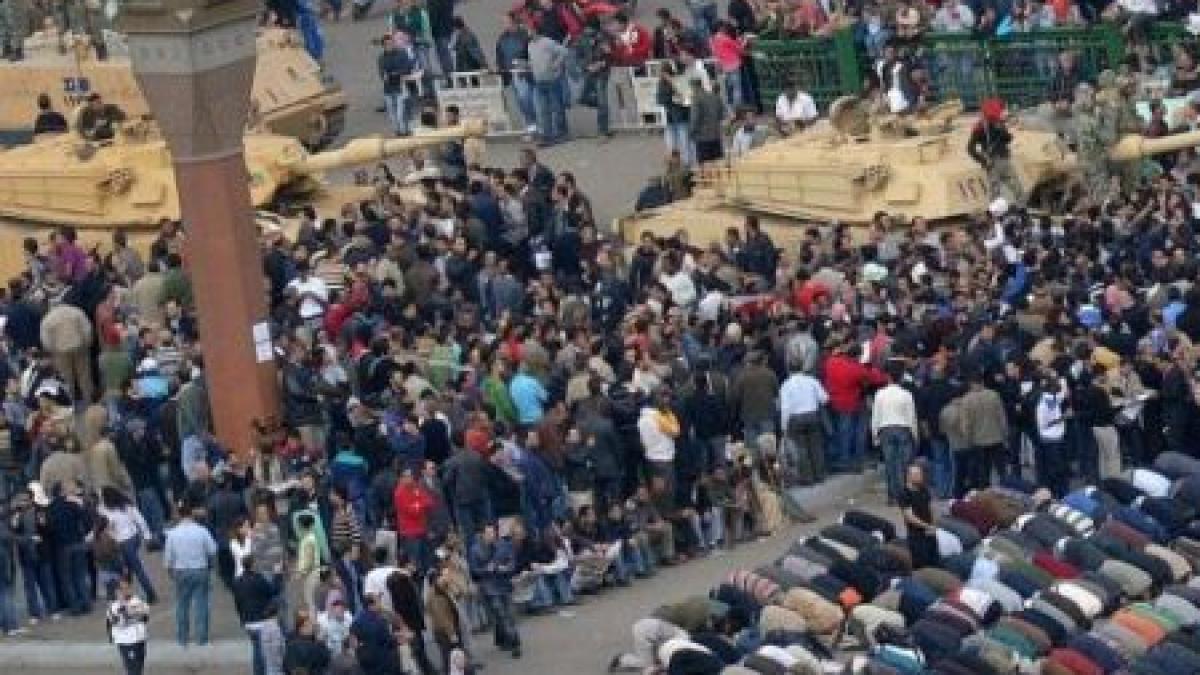 revoltele din egipt opozitia vrea sa organizeze un mars de un milion de oameni traficul feroviar