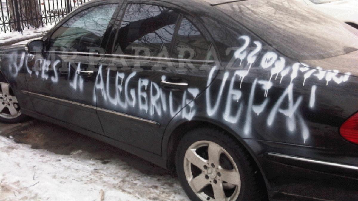 masina lui mircea sandu a fost vandalizata succes la alegerile uefa