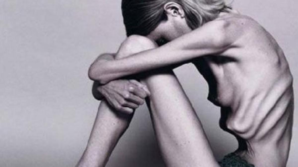 vaslui patru copii tinuti in frig si infometati de propria mama