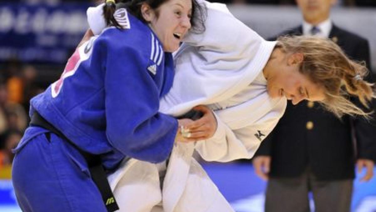 corina caprioriu medalie de bronz la competitia de judo grand slam paris