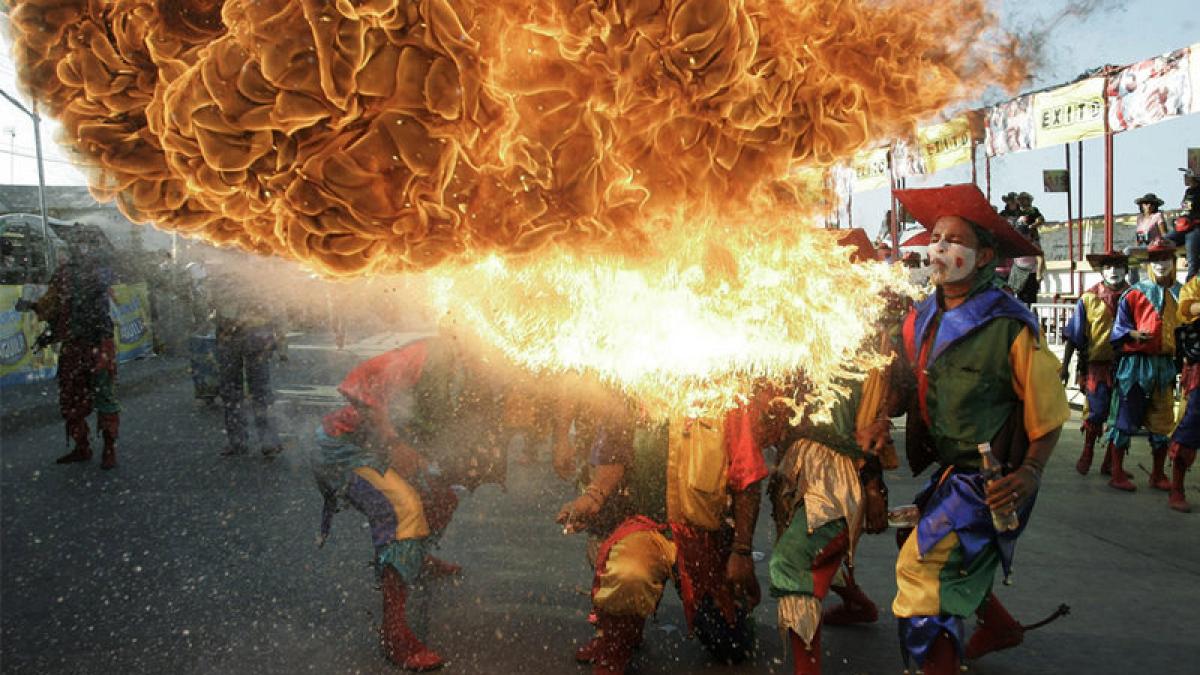 probleme pentru carnavalul de la rio un incendiu s a extins pana la atelierele scolilor de samba