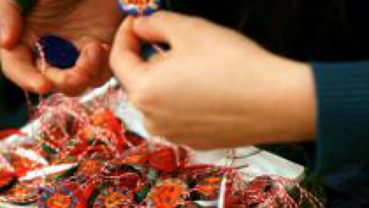 vanzatorii de martisoare acuza de coruptie administratia strazilor din bucuresti