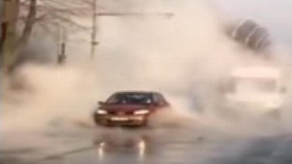 bulevardul principal din galati a fiert la propriu din cauza unei conducte de apa