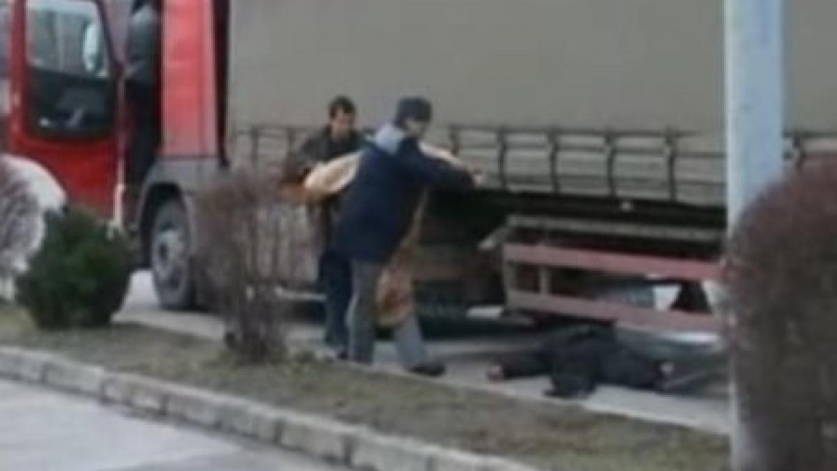 un sofer de tir a murit de frica dupa ce vamesii i au descoperit tigari netimbrate