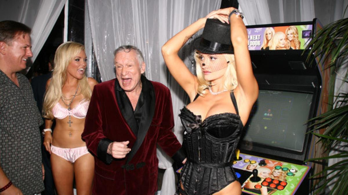 vila playboy te imbolnaveste la propriu peste 100 de invitati la o petrecere suspecti de boala