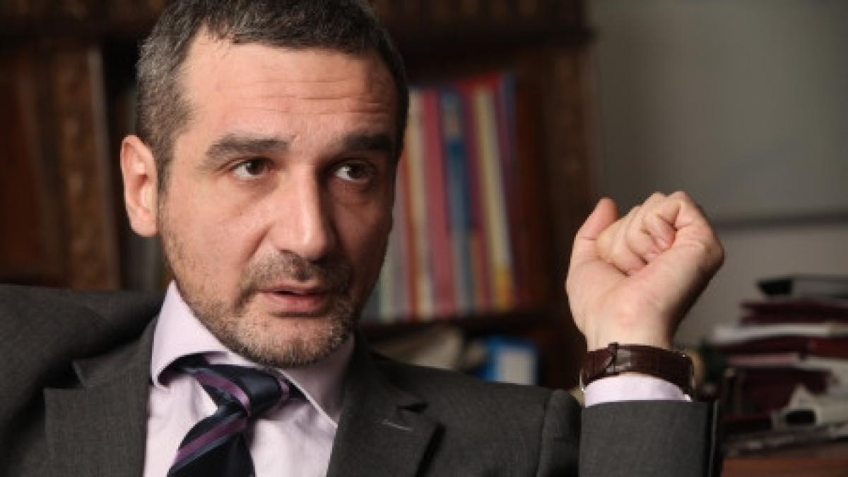 sebastian lazaroiu anunta o revolutie sexuala in romania in 2019 si recomanda legalizarea