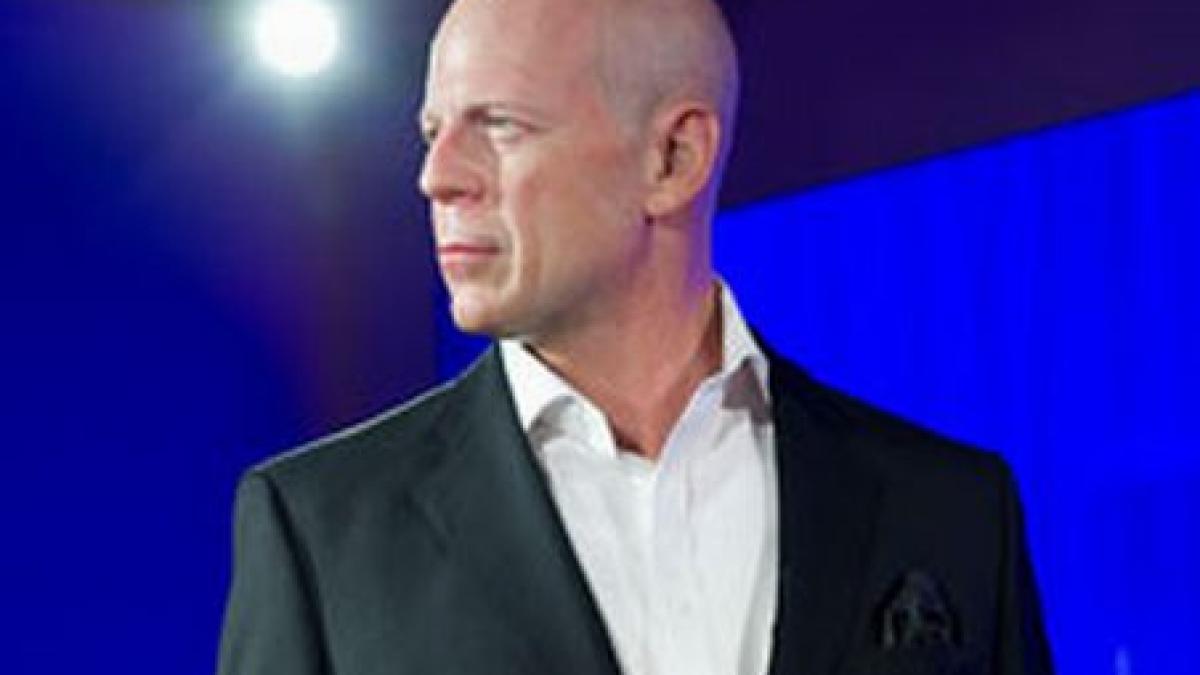 statuia de ceara a lui bruce willis expusa la muzeul madame tussauds