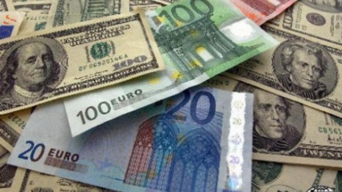 leul s a depreciat fata de euro si dolar vezi cursul bnr