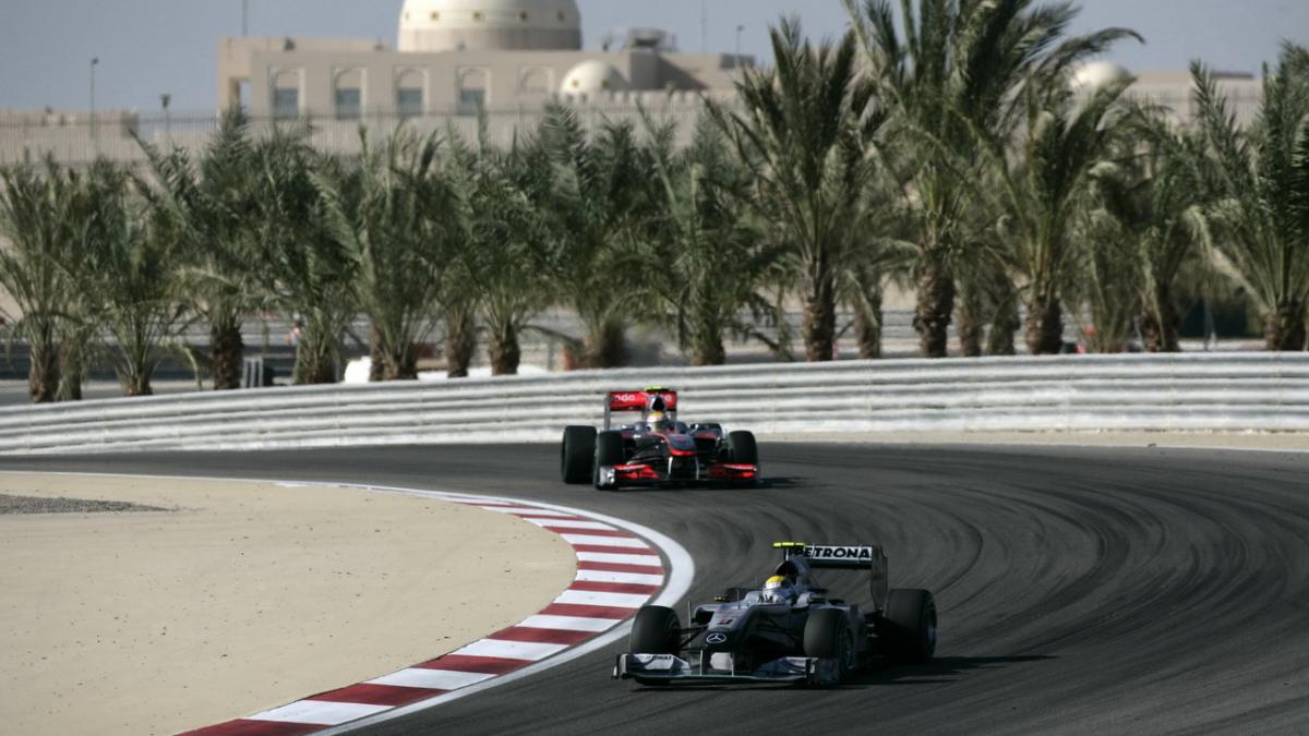 situatia politica din bahrain ar putea amana startul sezonului in formula 1