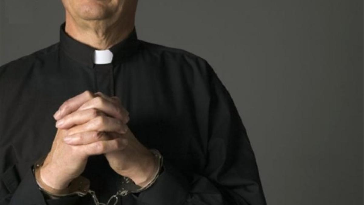 preot pedofil condamnat la o viata de rugaciune de vatican