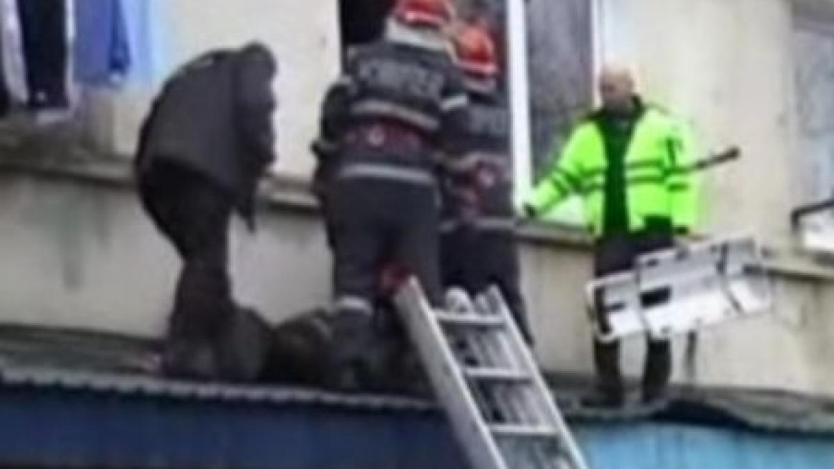 timisoara a cazut de la etajul trei pentru ca a incercat sa intinda rufe ametit