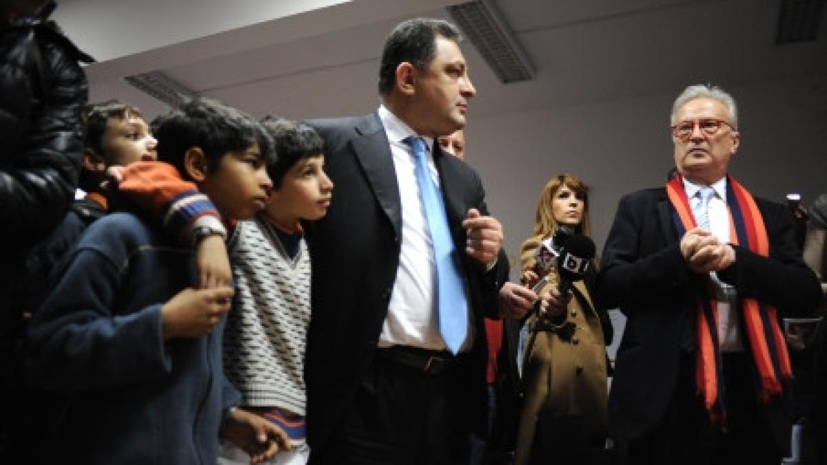 vanghelie ghid pentru europarlamentari in ferentari edilul spera la fonduri ue