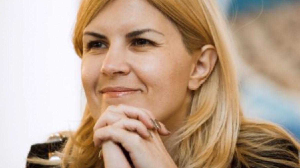 udrea pdl a scos romania din criza salariile si pensiile au crescut