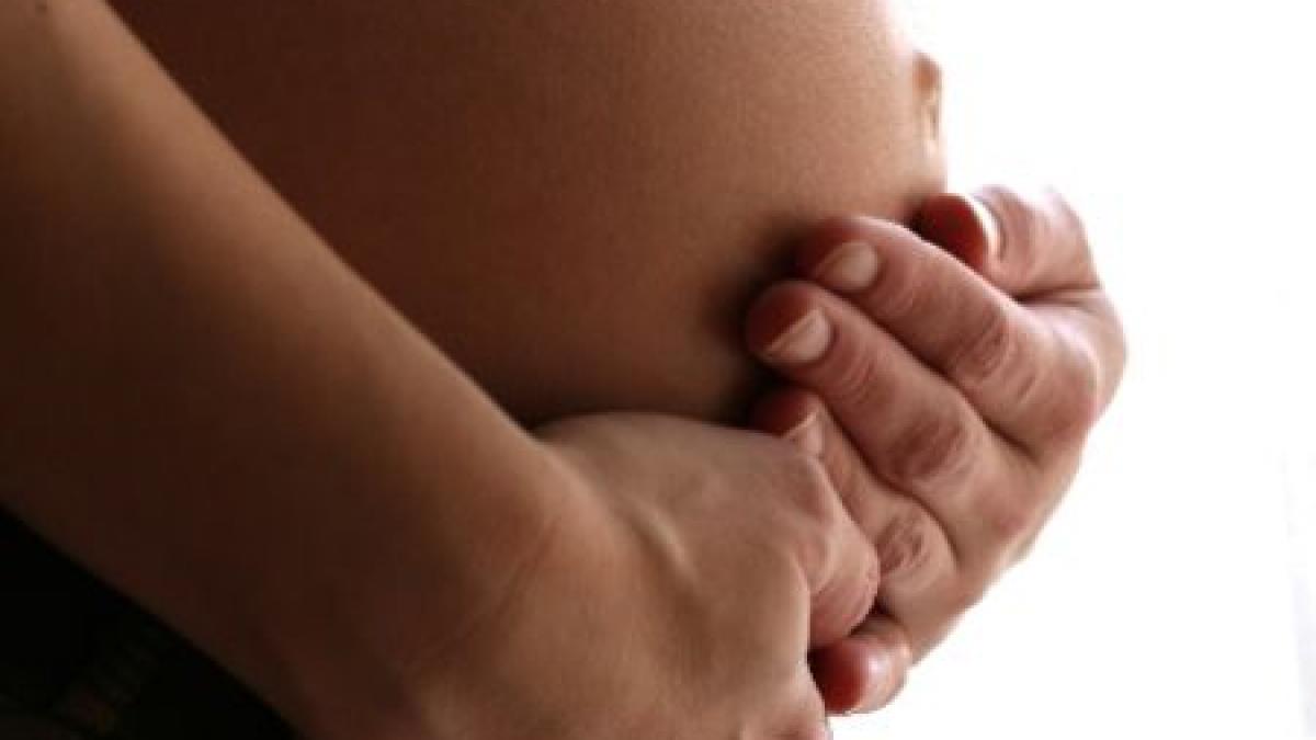 copii nascuti de romance vanduti pe zeci de mii de euro in grecia