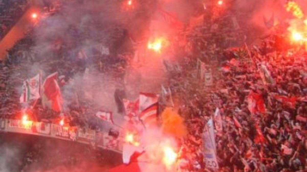 fotbalistii lui bari atacati de propriii fani dupa antrenament