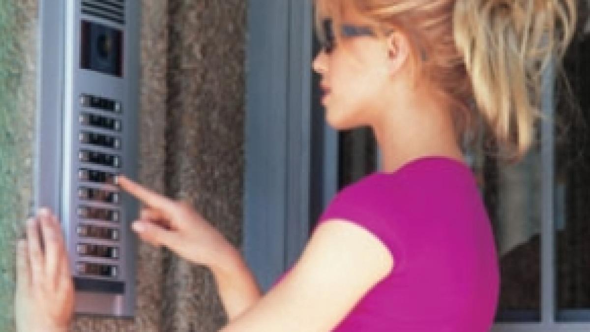 cum suna o melodie compusa la interfon