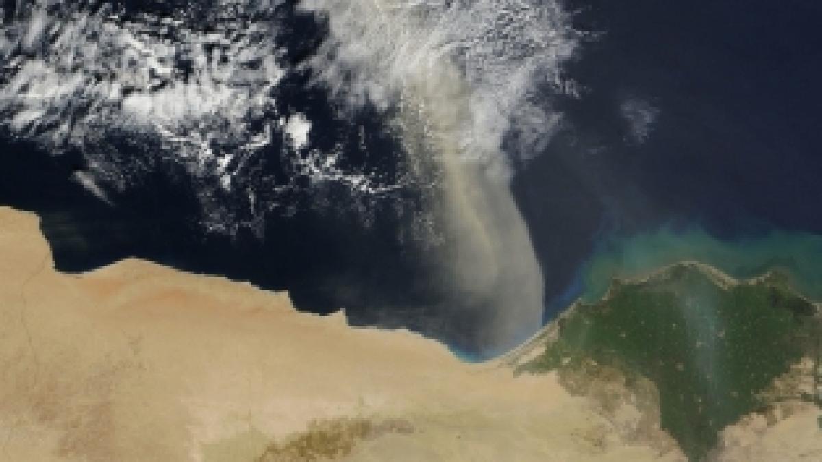 cum se vede din spatiu cea mai puternica furtuna de nisip