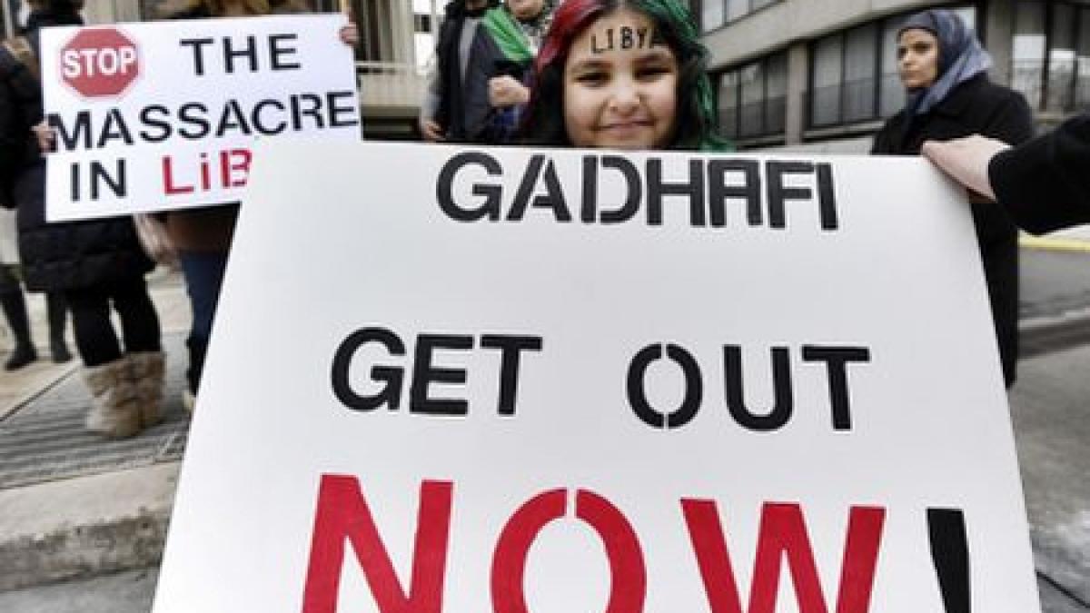 repatrierea romanilor din libia continua obama cere demisia lui gaddafi