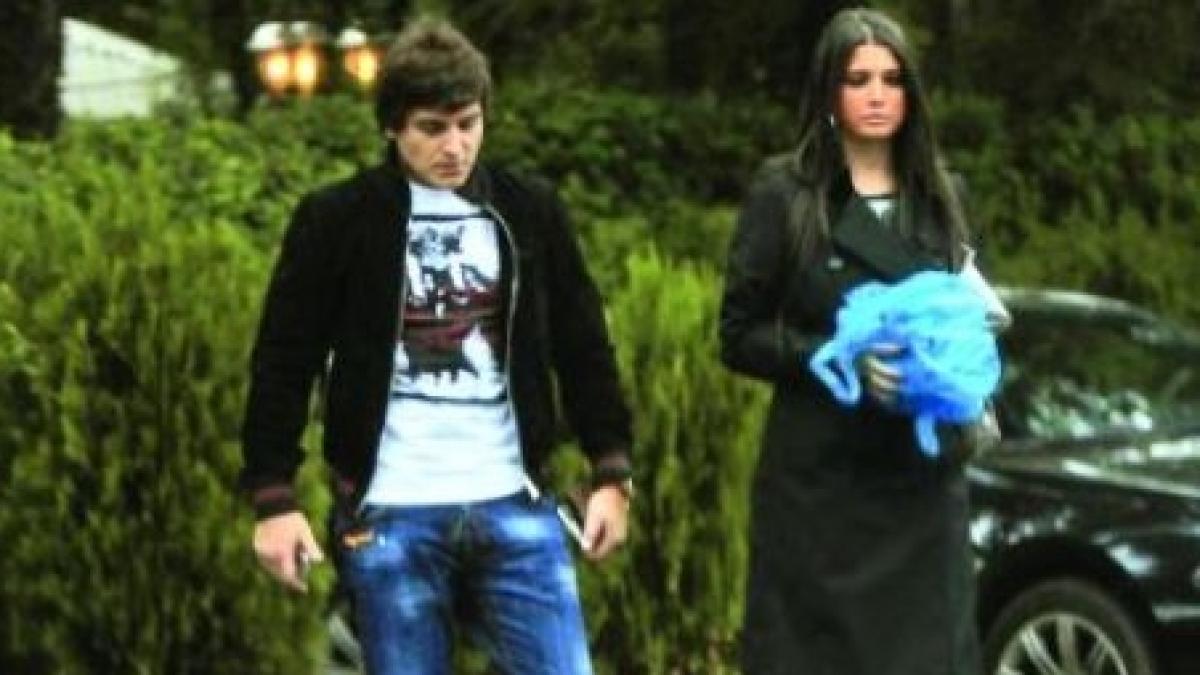 eba l a parasit pe syda fiica presedintelui si a prins logodnicul cu alta fata in club