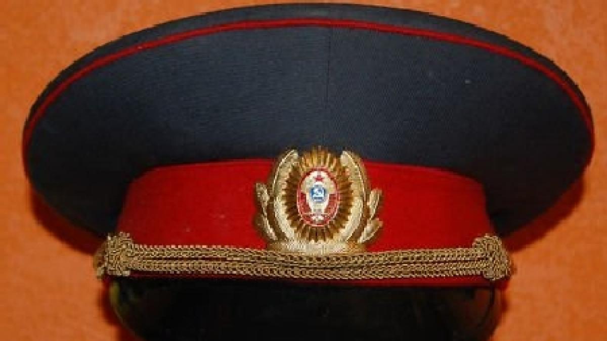 sarutati politistele de ziua schimbarii la fata a militiei rusesti