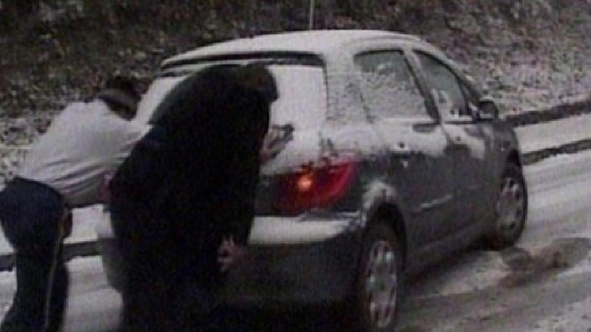 traficul din judetul mehedinti dat peste cap de ninsoare