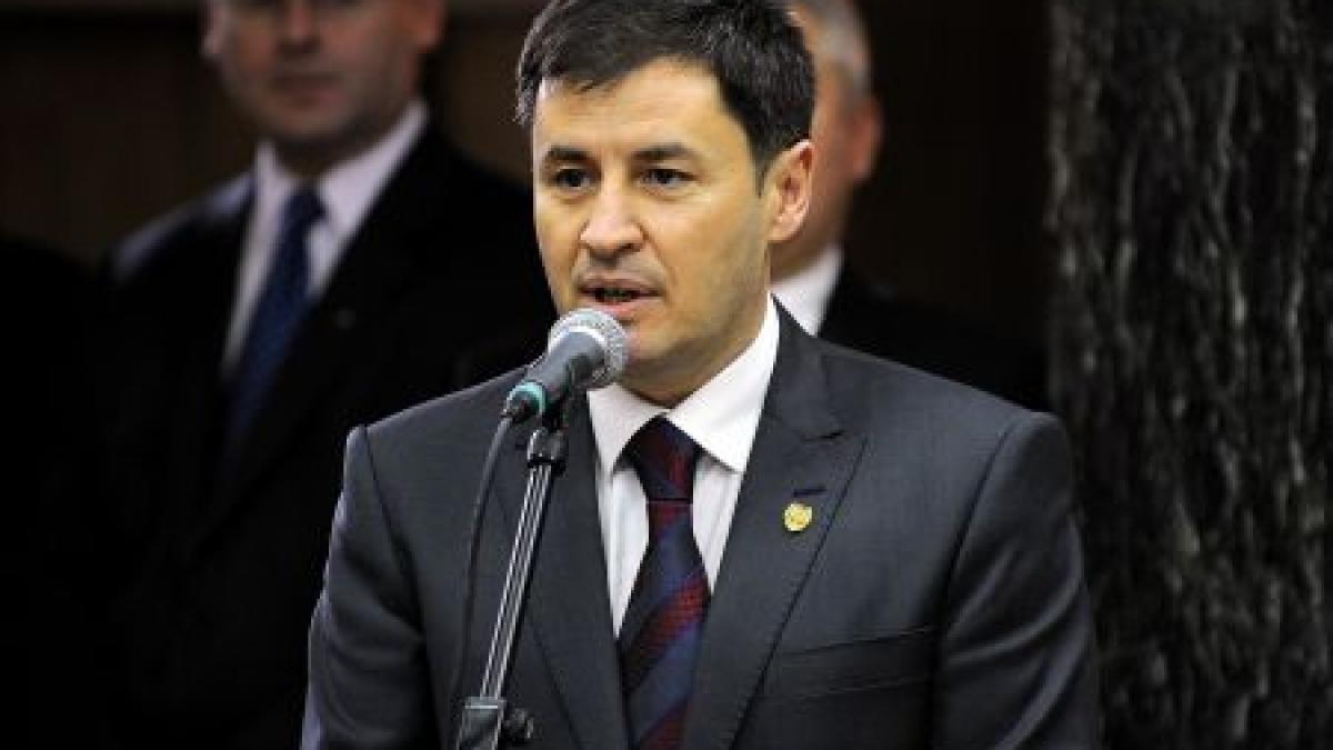 traian igas doua mii de angajati vor pleca din mai pe cale naturala