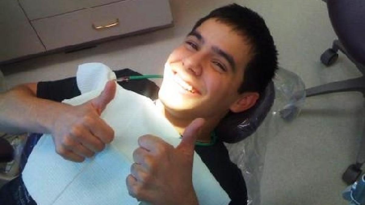 microscopul dentar o tehnologie noua care salveaza nervul dintelui