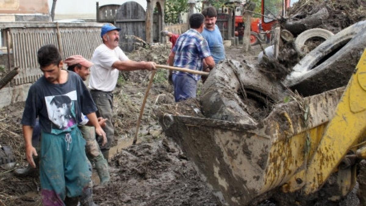 trei miliarde de euro valoarea pagubelor provocate de inundatii in intervalul 2005 2010