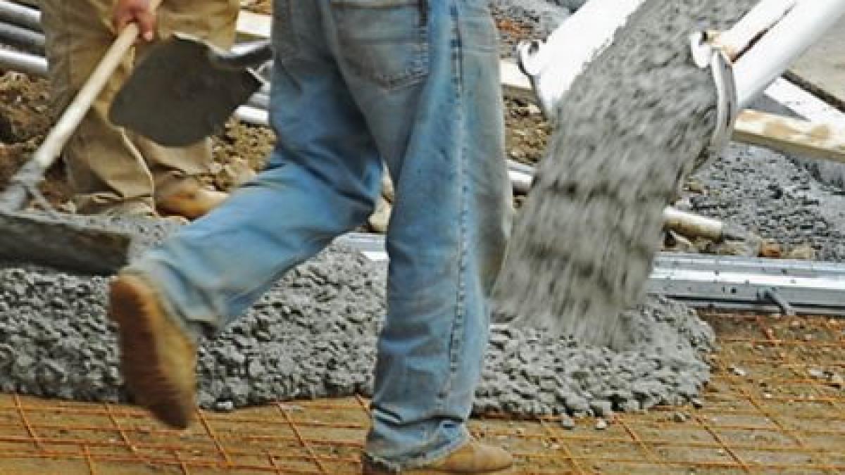 un barbat din constanta cat pe ce sa fie zidit de viu intr o toaleta publica