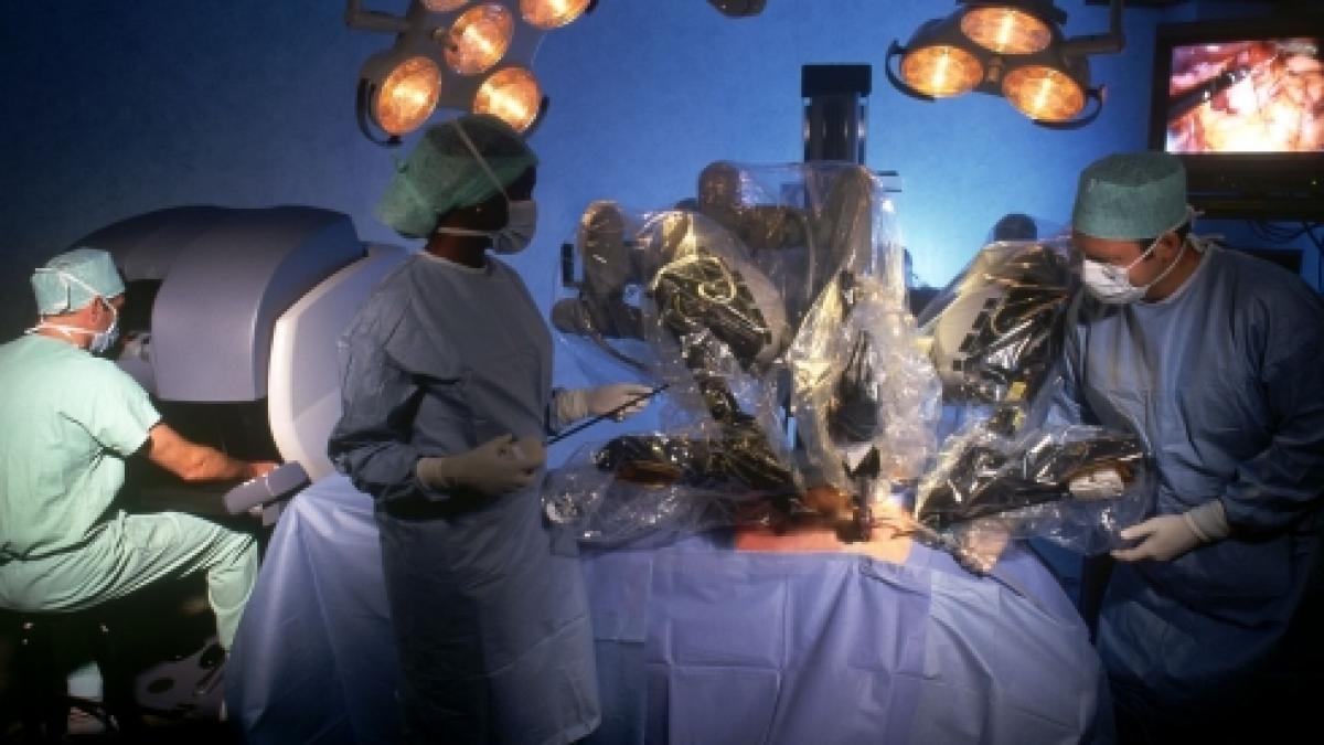 spitalul burghele al patrulea din romania unde se fac operatii cu robotul