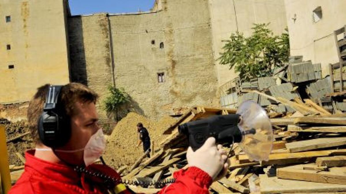 un cutremur cu magnitudinea peste 7 ar lasa pe drumuri aproape 10 000 de bucuresteni