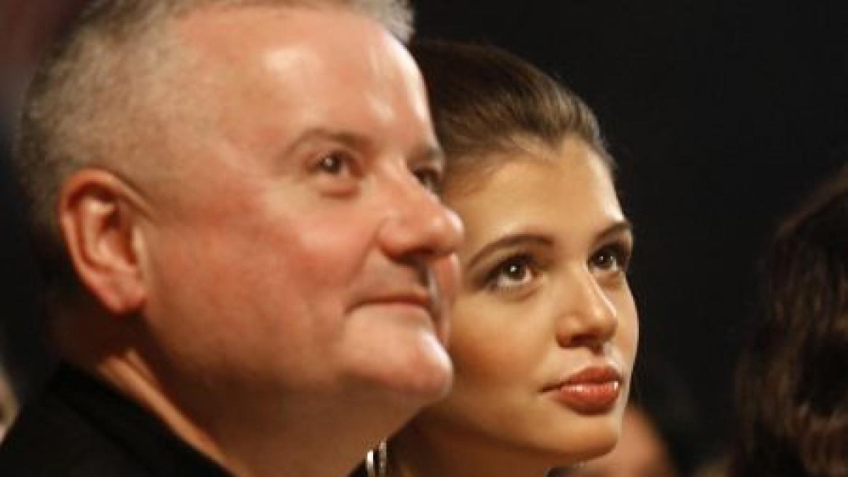 monica ii acuza pe bodyguarzii lui irinel ca au agresat o cand a vrut sa intre in casa de la