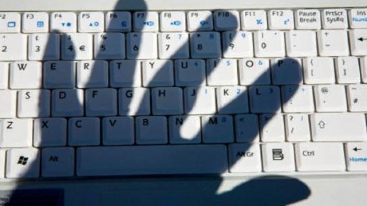 trei tineri retinuti pentru santajarea unui spital de la care au cerut 300 000 euro