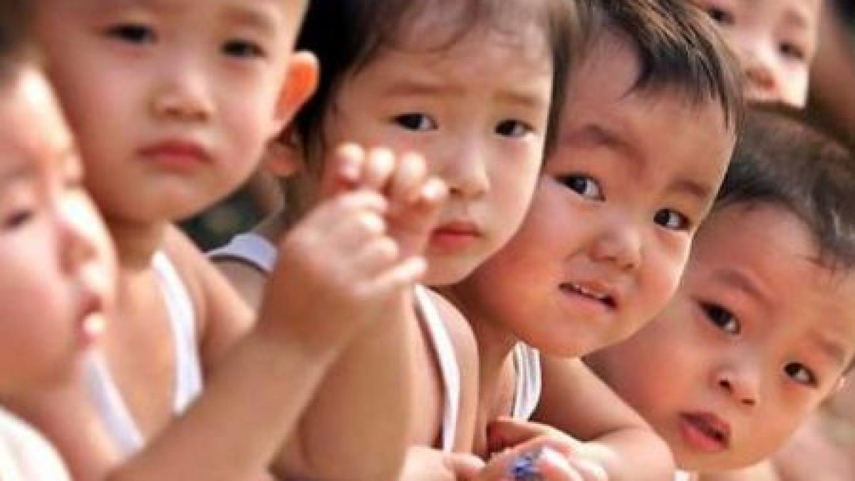 peste 100 000 de copii au ramas orfani in urma seismului din japonia