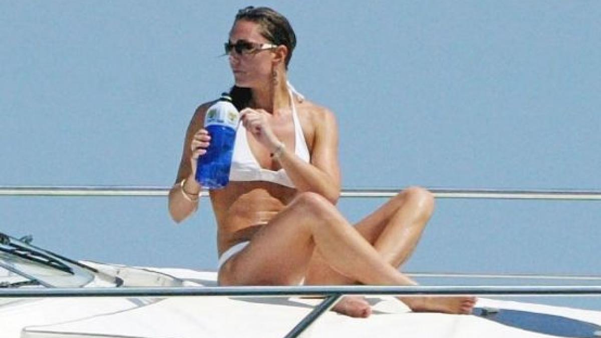 kate middleton in costum de baie vezi imagini inedite cu viitoarea printesa de wales