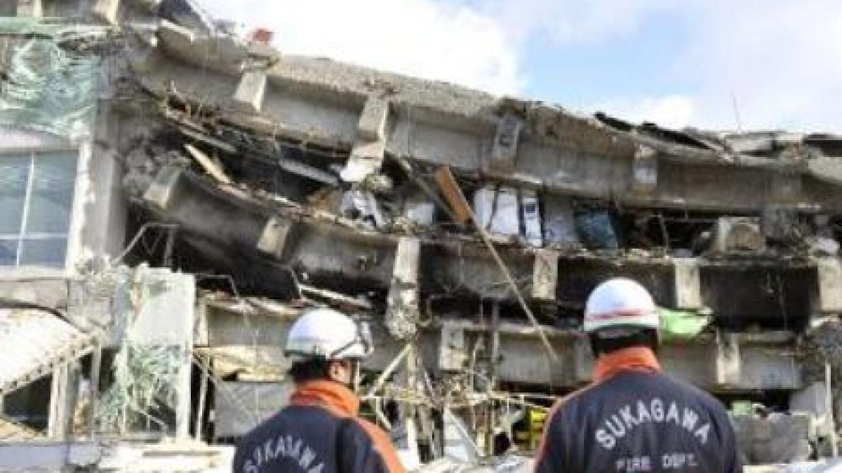 o firma de asigurari din elvetia va plati 1 2 miliarde de dolari clientilor din japonia