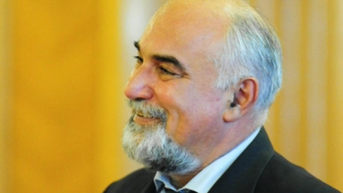 vosganian nu dau o para chioara pe declaratiile lui basescu poarta ghinion domeniului economic