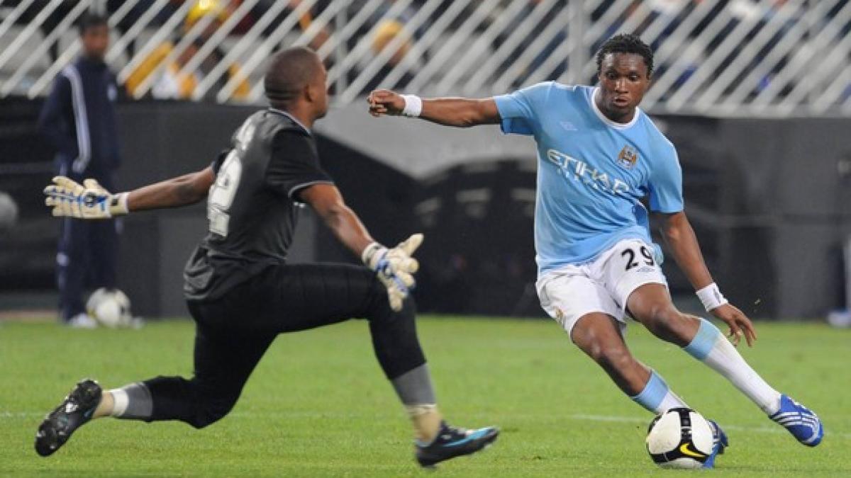 kelvin etuhu fost jucator la manchester city condamnat la opt luni de inchisoare