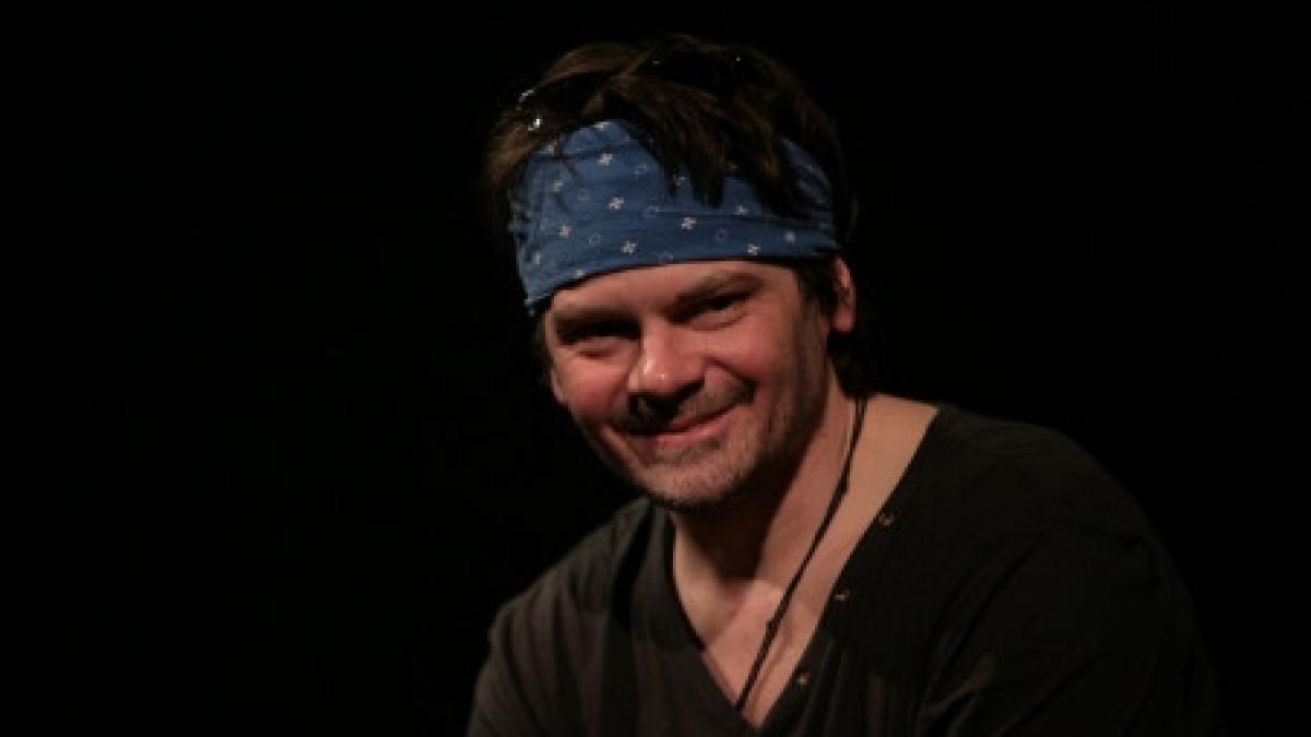 piersic jr nu exista femeie pe lumea asta sa nu se regaseasca in cartea romantic porno